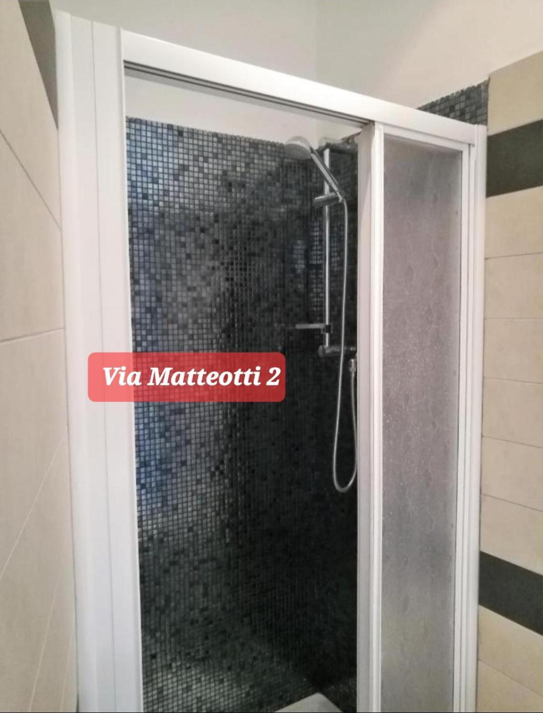 Via Matteotti & Via Carracci Apartments ボローニャ エクステリア 写真