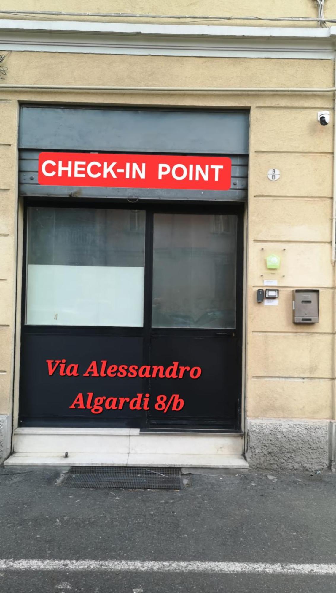 Via Matteotti & Via Carracci Apartments ボローニャ エクステリア 写真